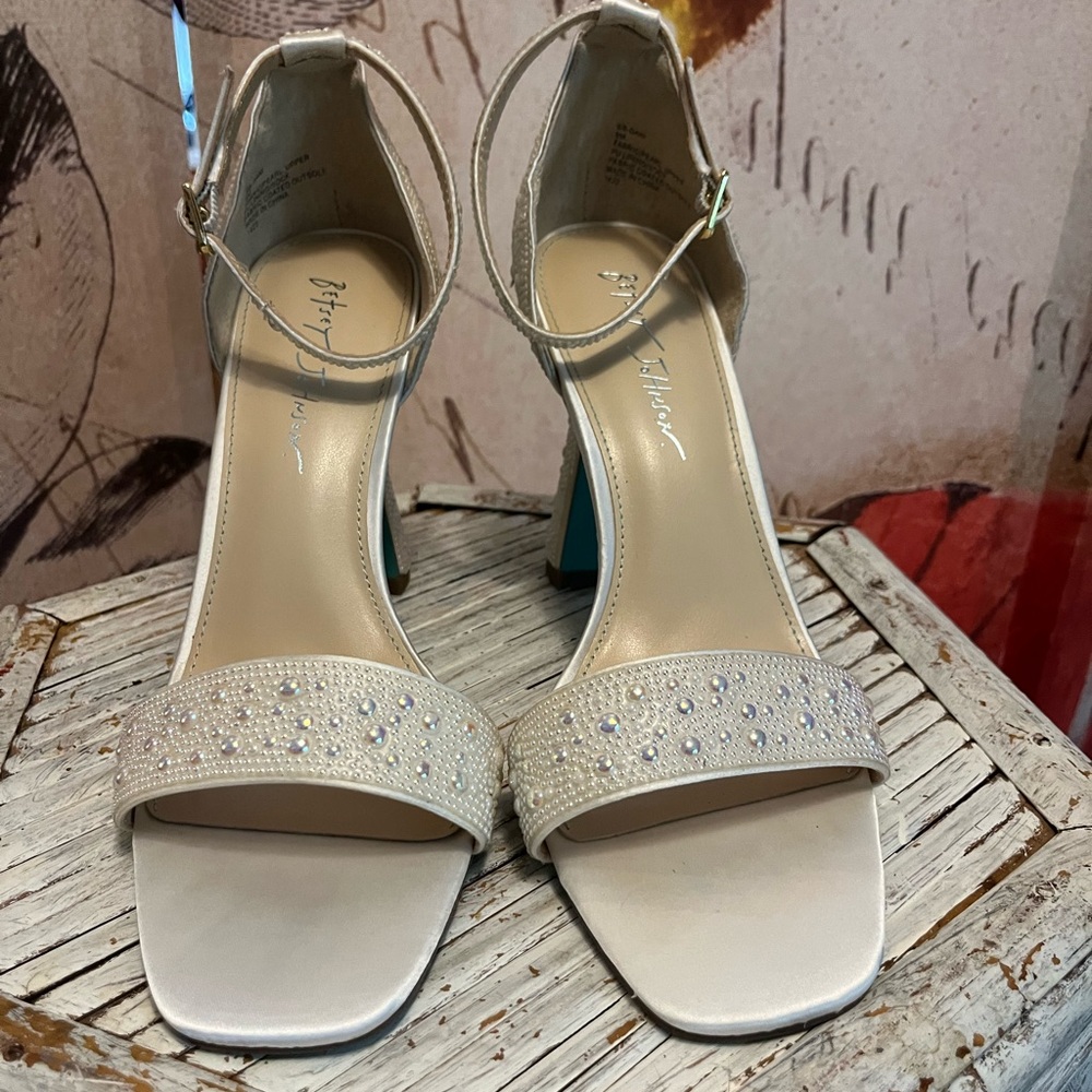 Betsy Johnson Women’s Dani Heeled Sandals